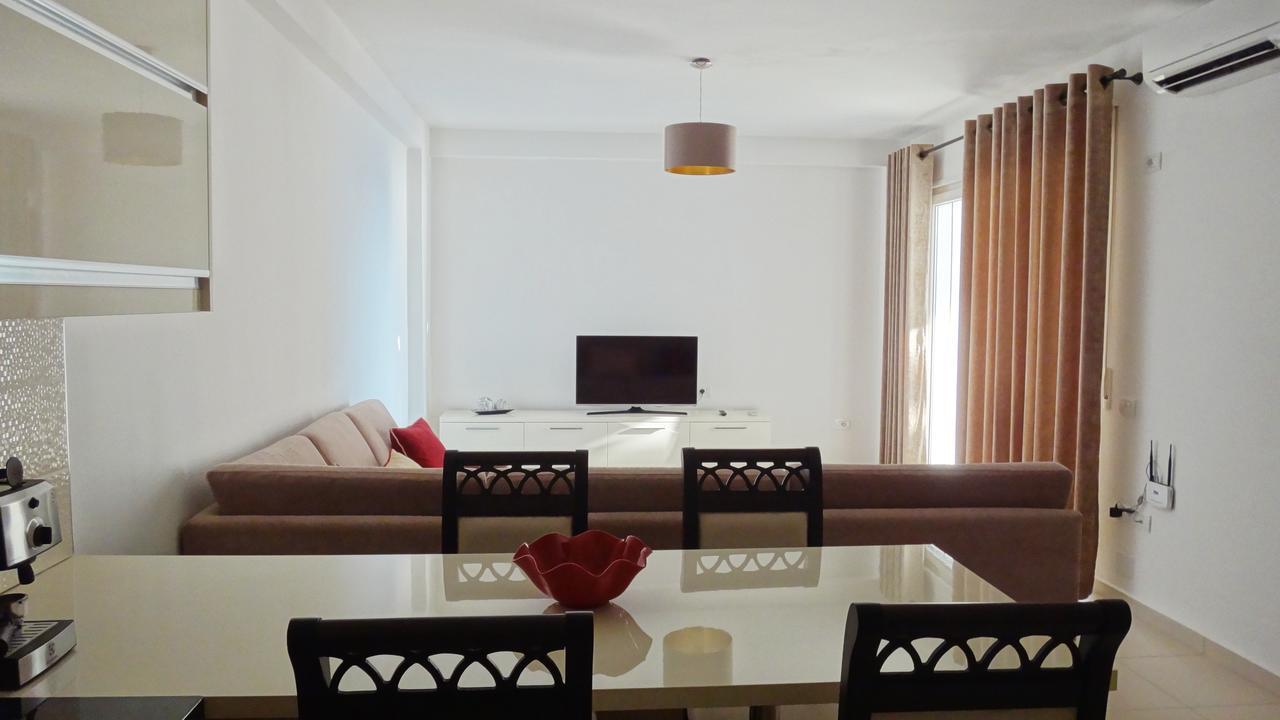 סרנדה Apartments In White Residence מראה חיצוני תמונה