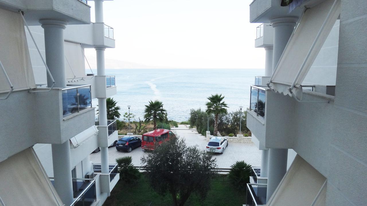 סרנדה Apartments In White Residence מראה חיצוני תמונה