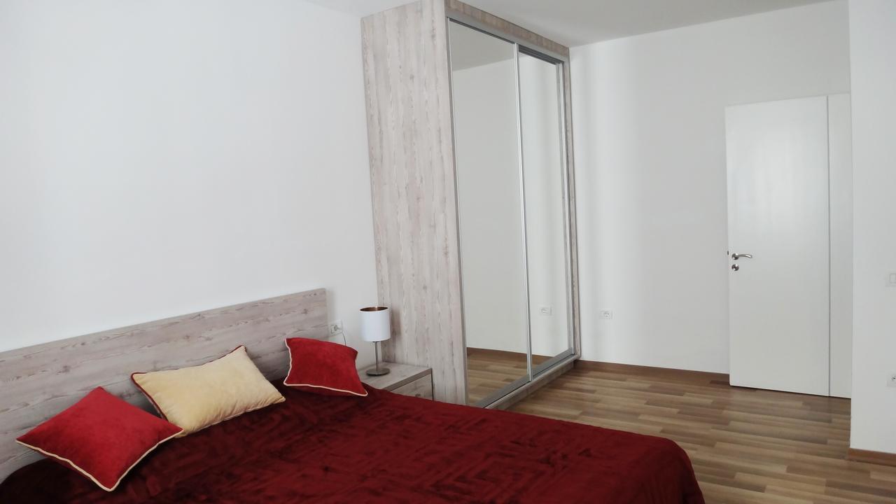 סרנדה Apartments In White Residence מראה חיצוני תמונה