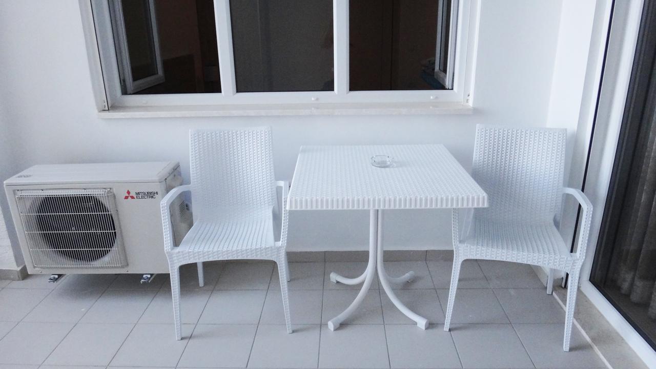 סרנדה Apartments In White Residence מראה חיצוני תמונה
