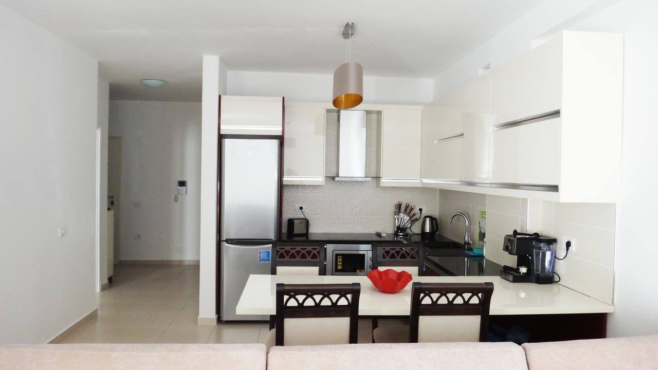 סרנדה Apartments In White Residence מראה חיצוני תמונה