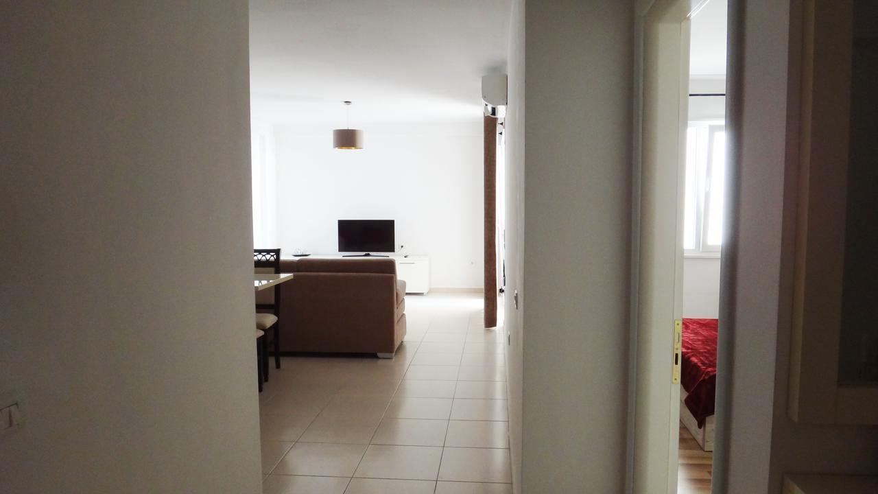 סרנדה Apartments In White Residence מראה חיצוני תמונה